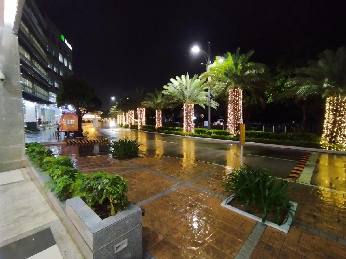 Mactan Newtown Seaview Condo By Fjcivo マクタン エクステリア 写真