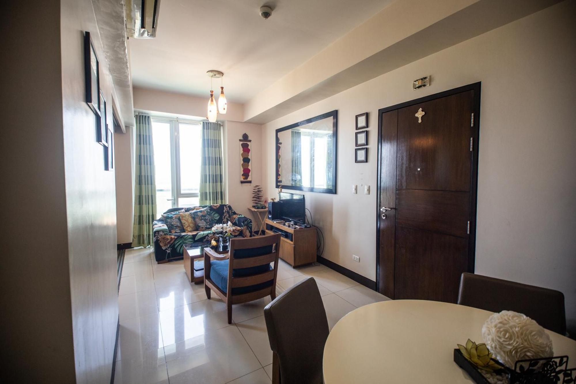 Mactan Newtown Seaview Condo By Fjcivo マクタン エクステリア 写真